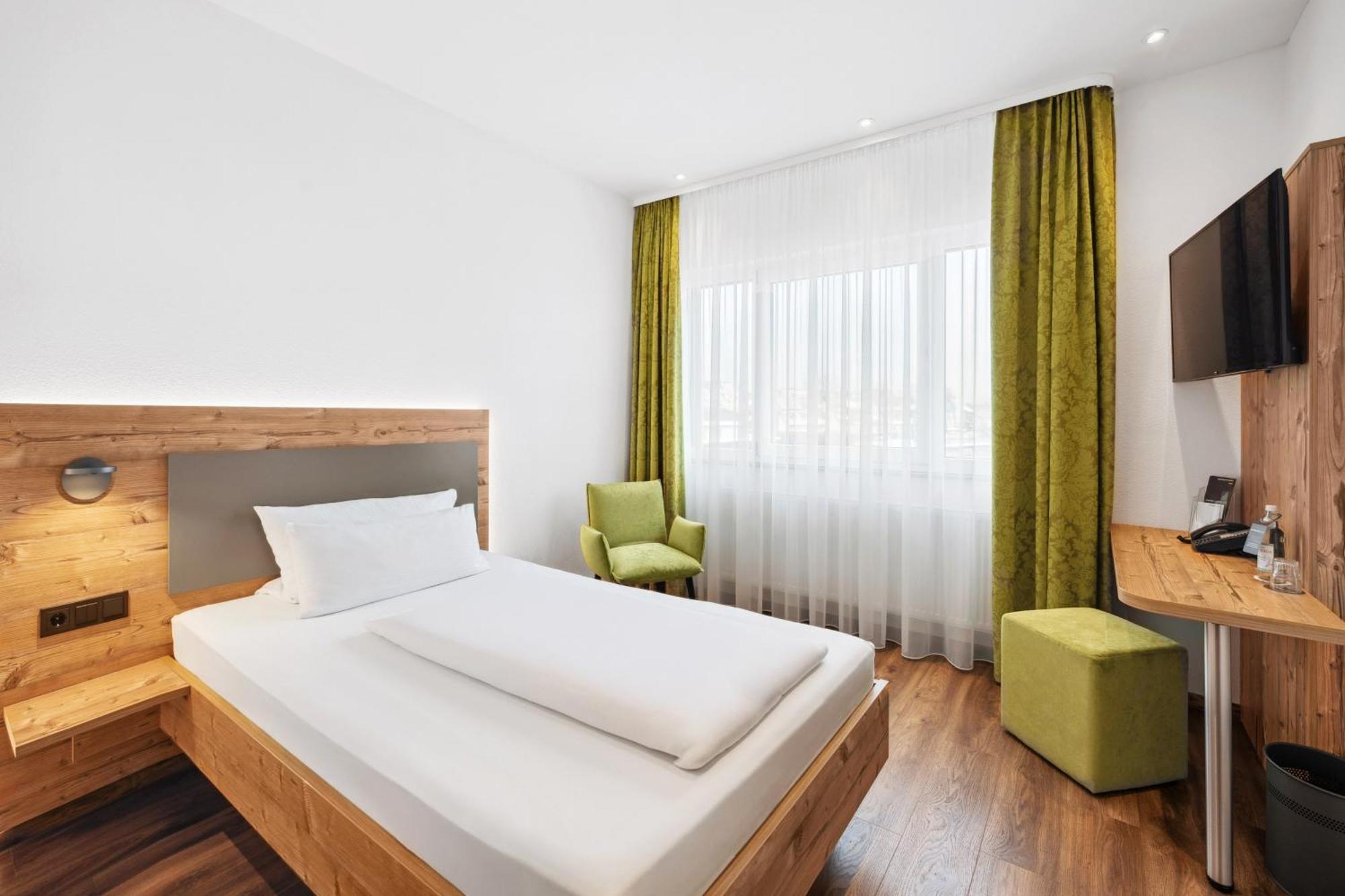 Hotel Zeppelin Laupheim Eksteriør bilde