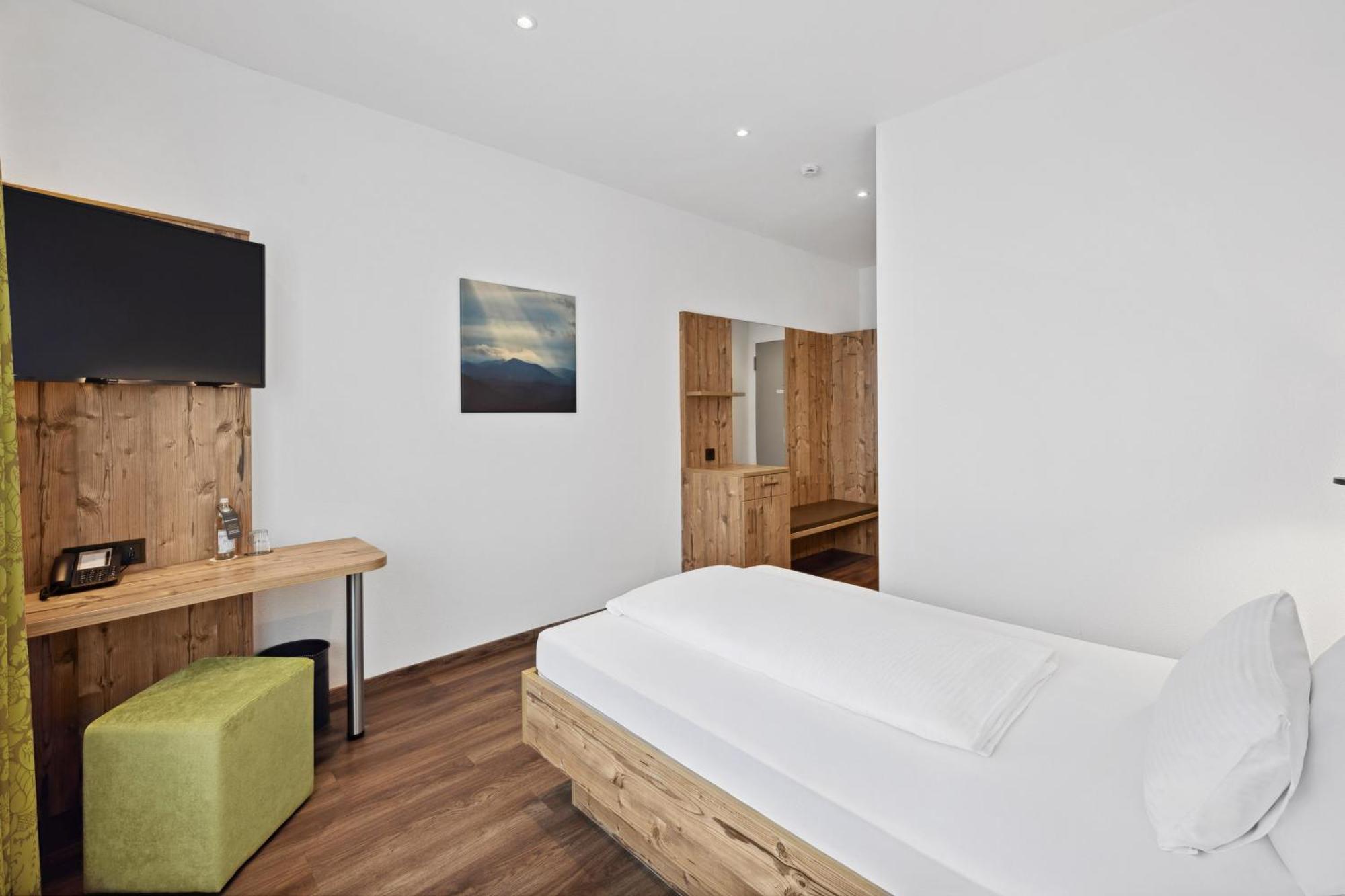 Hotel Zeppelin Laupheim Eksteriør bilde