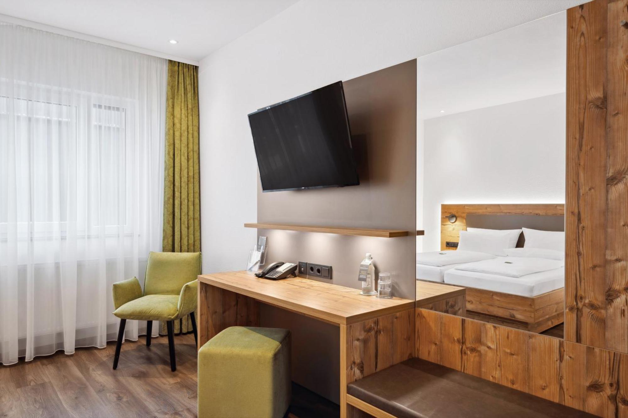 Hotel Zeppelin Laupheim Eksteriør bilde