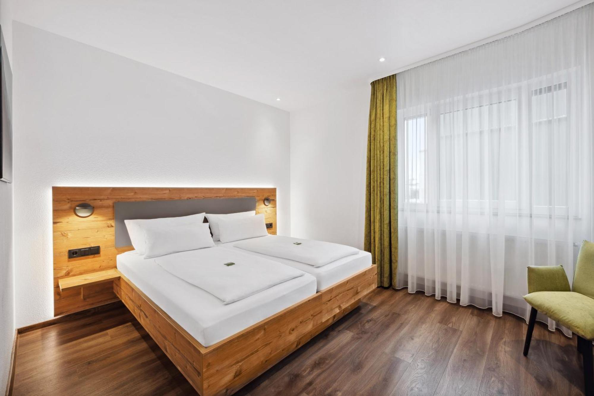 Hotel Zeppelin Laupheim Eksteriør bilde